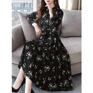 Kadın Uzun Kollu Hakim Yakalı Düğmeli Kuşaklı Desenli Maxi Mikro Süprem Elbise