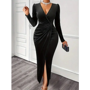 Kadın Uzun Kollu Kruvaze Yaka önünden çapraz Detaylı Uzun Kadife Elbise