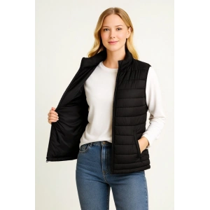 Şişme Fermuarlı Yelek Su Itici Kapitone Astarlı Kumaş Cepli Hafif Kışlık Spor Rahat Kalıp - Siyah