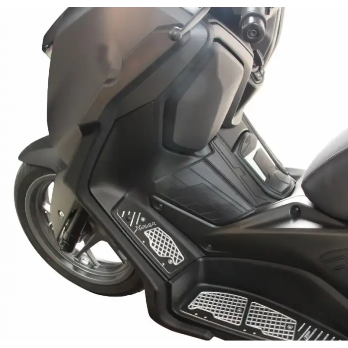 GP KOMPOZİT YAMAHA XMAX 250 2024 UYUMLU BACAK KORUMA SİYAH