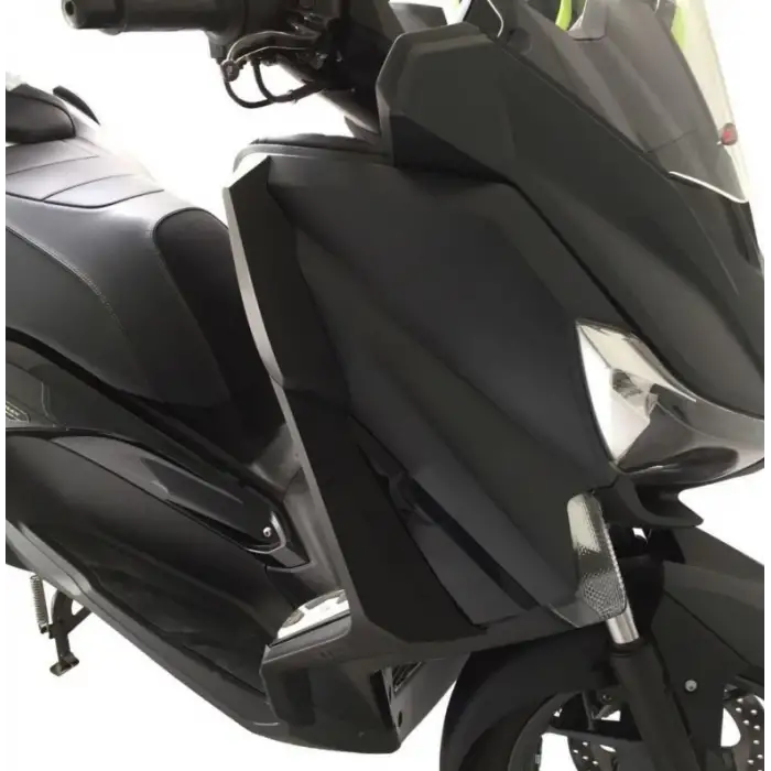 GP KOMPOZİT YAMAHA XMAX 250 / 400 2014-2017 UYUMLU BACAK KORUMA SİYAH