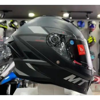 MT STINGER 2 FF - 126 MAT SİYAH KAPALI KASK MAT SİYAH