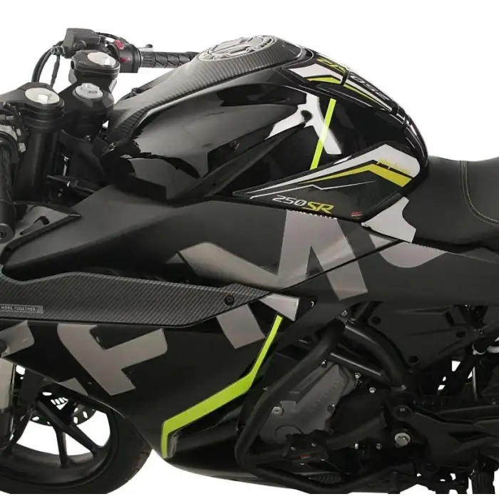 GP KOMPOZİT CF MOTO 250 SR 2020 -2024 UYUMLU TANKPAD SETİ TURUNCU - MAVİ