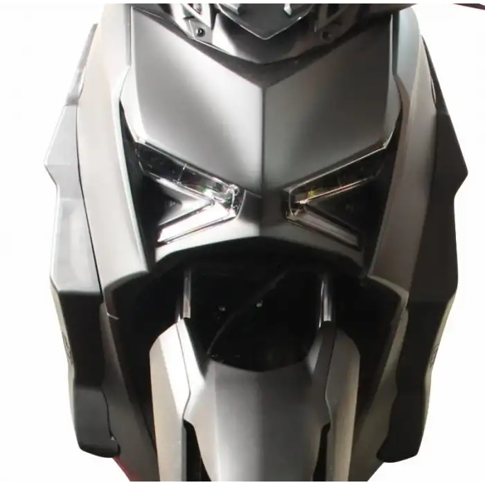 GP KOMPOZİT YAMAHA XMAX 250 2024 UYUMLU BACAK KORUMA SİYAH