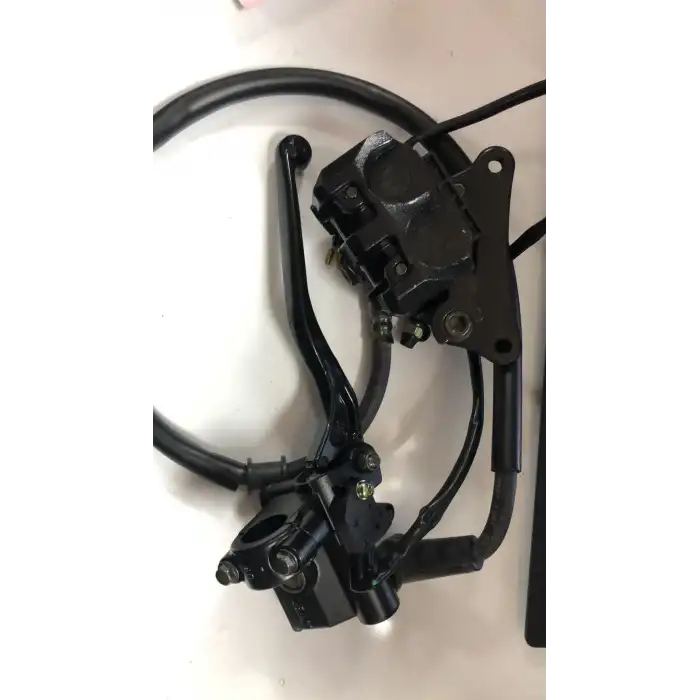 ÖN FREN MERKEZİ ALT ÜST KOMPLRE BALATA DAHİL CBF 150 CB 125E OEM