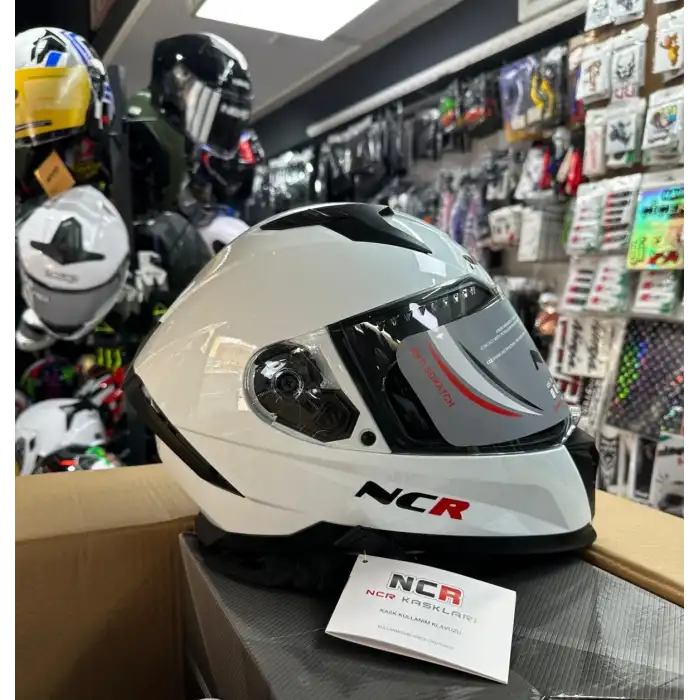 KASK KAPALI VİZÖRLÜ M69 ECE BELGELİ - BEYAZ GRAFİK