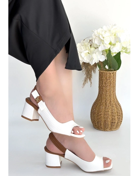 Alessi Beyaz Rugan Topuklu Ayakkabı