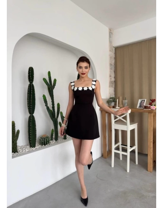 Alyosa Çiçek Detaylı Elbise