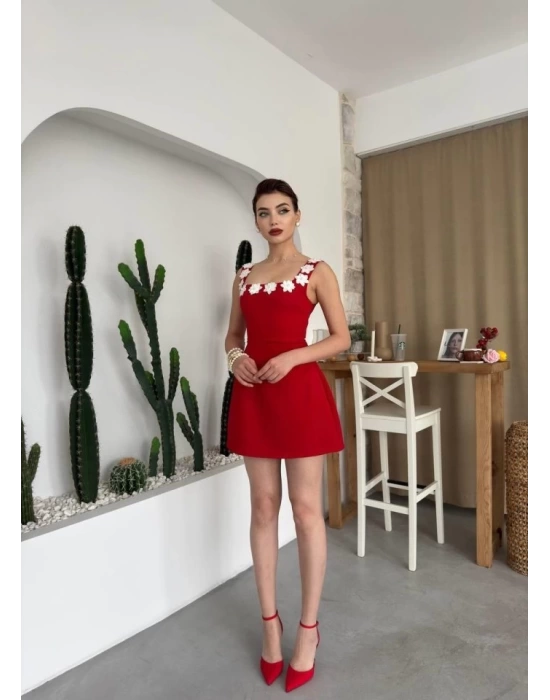 Alyosa Çiçek Detaylı Elbise