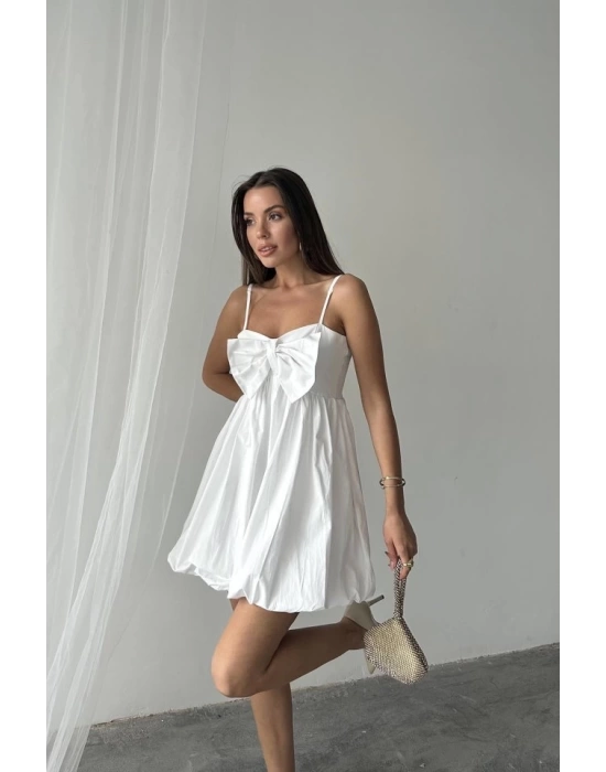 Beyaz Önü Fiyonklu Askılı Elbise