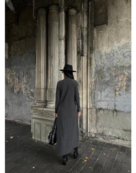 Boğazlı kalın bürümcük uzun elbise siyah