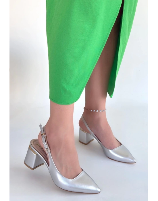 Buant Gümüş Cilt Topuklu Ayakkabı