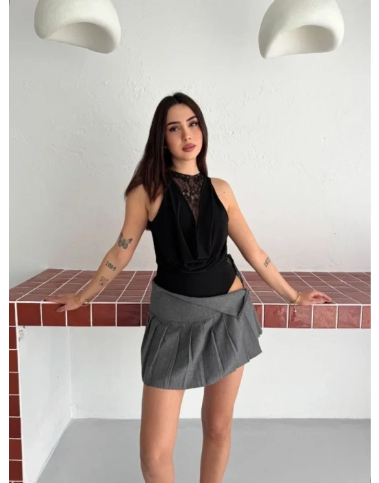 Dantel Detaylı Derin Dekolte Body Şık Kolsuz Yazlık Bodysuit - Siyah