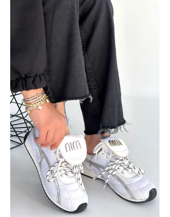Dissa Beyaz Cilt Bağcıklı Paraşüt Detaylı Spor Ayakkabı