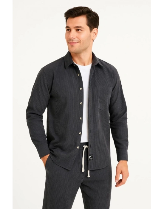 Erkek Kadife Oversize Takım – Gömlek Ve Pantolon İkili Set Füme Corduroy Şıklığı, Rahat Ve Zarif Duruş Yumuşak Dokulu Kadife Kumaş, Düğmeli Gömlek Üst Ve Lastikli Pantolon Alt Parça Ile Gün Boyu Konfor- Füme