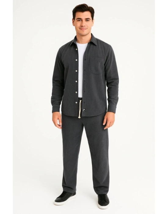 Erkek Kadife Oversize Takım – Gömlek Ve Pantolon İkili Set Füme Corduroy Şıklığı, Rahat Ve Zarif Duruş Yumuşak Dokulu Kadife Kumaş, Düğmeli Gömlek Üst Ve Lastikli Pantolon Alt Parça Ile Gün Boyu Konfor- Füme