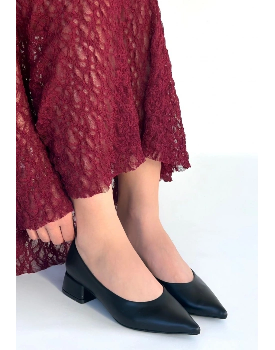 Ferla Siyah Cilt Topuklu Ayakkabı