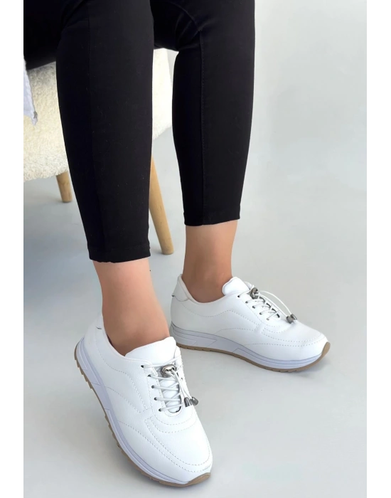 Finna Beyaz Cilt Bağcıklı Spor Ayakkabı