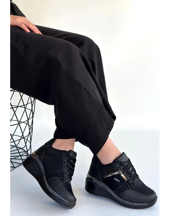 Geja Siyah Cilt Bağcıklı Spor Ayakkabı