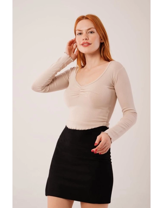 Geniş Yaka Krem Basic Body Bluz