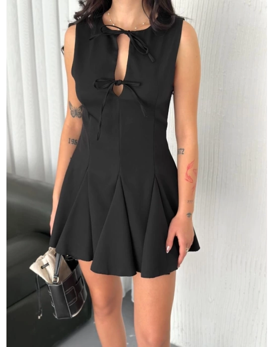 Göğüs Bağlamalı Kolsuz Mini Boy Elbise - Siyah