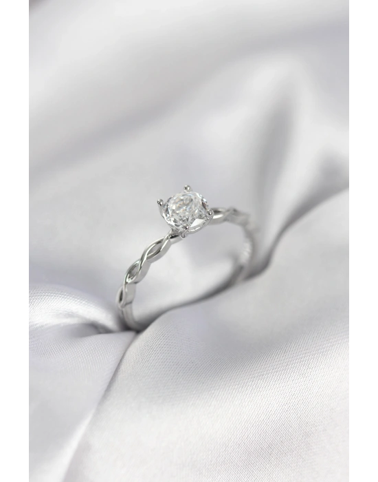 Gümüş Renk Sarmal Zincir Model Tek Taş Model Zirkon Taşlı Kadın Yüzük