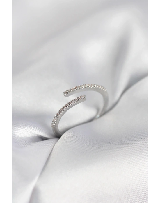 Gümüş Renk Zirkon Taşlı Yılan Tarz Kadın Yüzük