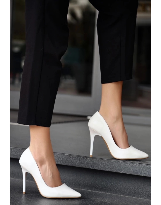 Hillar Beyaz Cilt Stiletto Ayakkabı