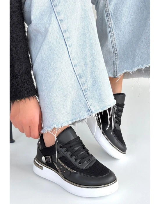 Junda Siyah Cilt Bağcıklı Spor Ayakkabı
