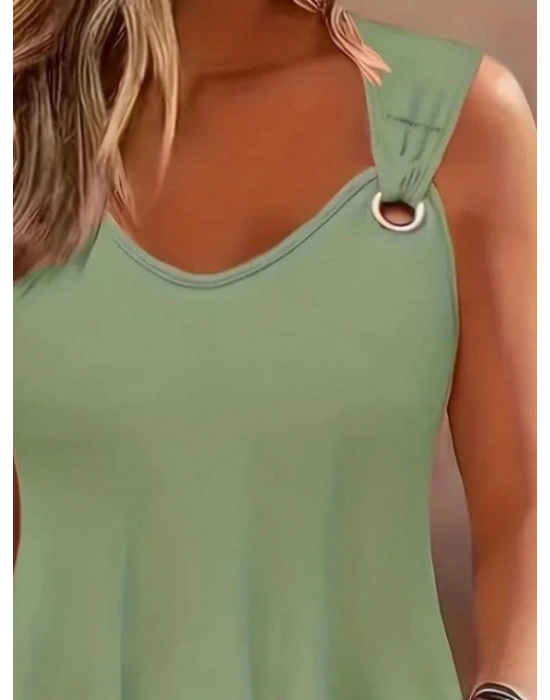 Kadın Askılı V Yaka Kuş Gözü Detaylı Viskon Bluz