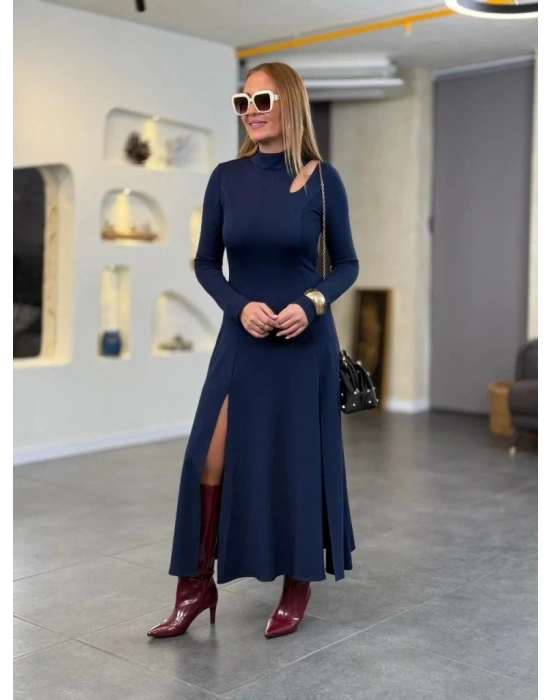 Kadın Balıkçı Yaka Damla Detaylı Yırtmaçlı Uzun Viskon Iki Iplik Maxi Elbise