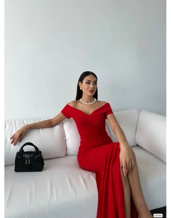 Kadın Dalgıç Kumaş Kayık Yaka Ve Dekolte Detaylı Elbise