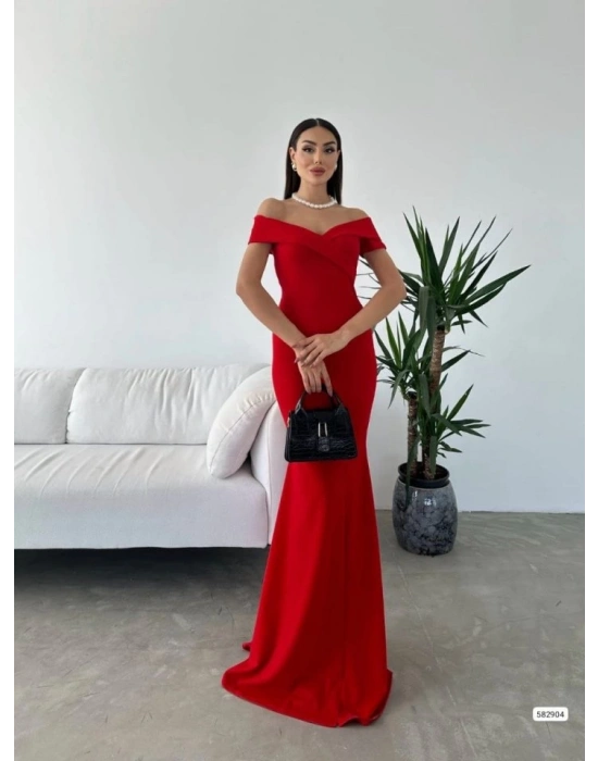 Kadın Dalgıç Kumaş Kayık Yaka Ve Dekolte Detaylı Elbise