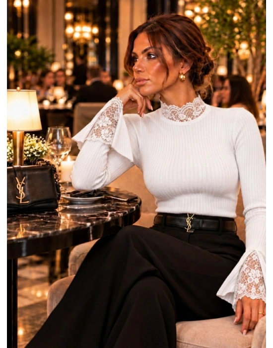 Kadın Dantel Detaylı Dik Yaka Kaşkorse Bluz