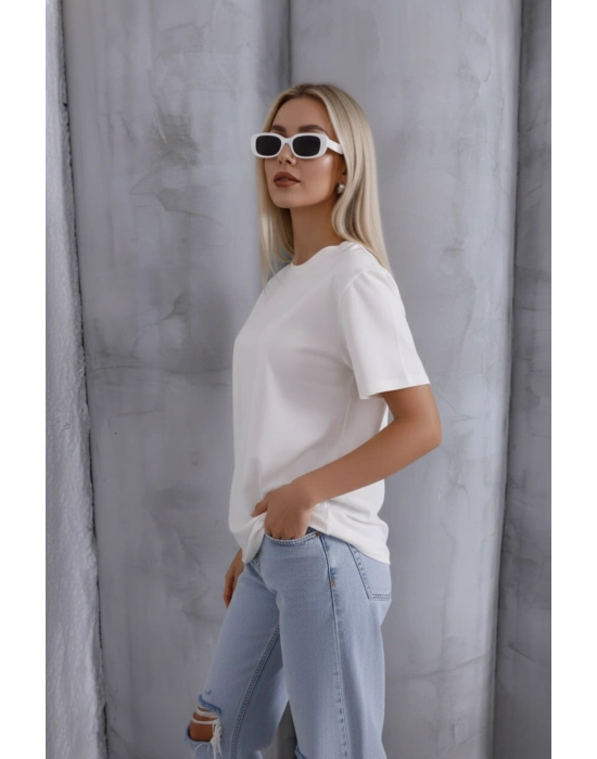 Kadın Ekru Yumuşak Dokulu Pamuklu Oversize Kalıp Bisiklet Yaka Basic T-Shirt
