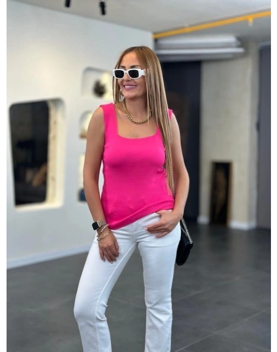 Kadın Kare Yaka Kalın Askılı Beyaz Triko Bluz