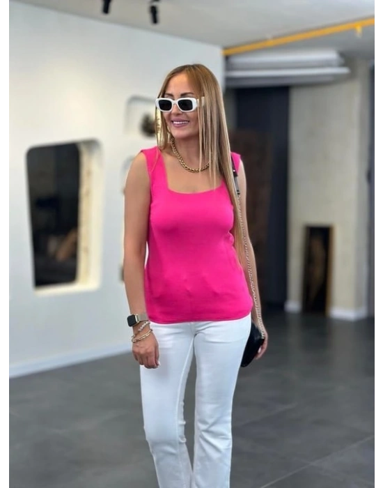 Kadın Kare Yaka Kalın Askılı Beyaz Triko Bluz