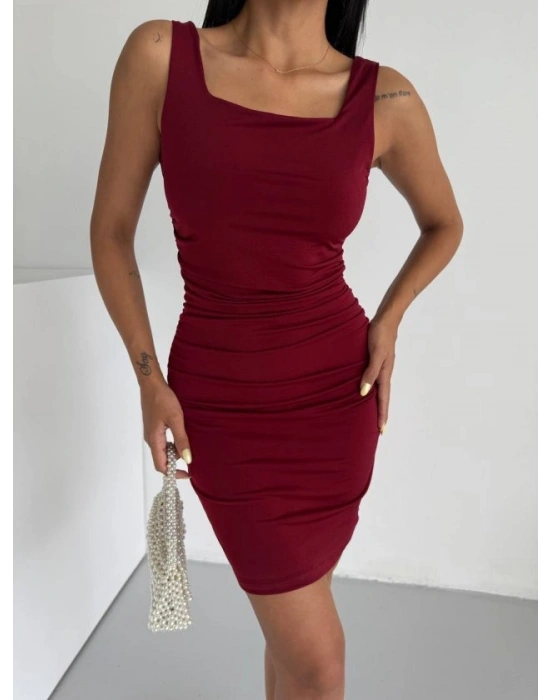 Kadın Kare Yaka Omuz Askılı Sırt Dekoltesi Detay Büzgülü Sandy Kumaş Mini Elbise