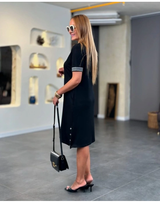 Kadın Kısa Kollu V Yakalı Yanlardan Yırtmaç Ve Düğmeli Viskon Iki Iplik Elbise