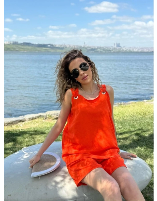 Kadın Kolsuz V Yaka Kuş Gözü Detay Bluz Short Aerobin Ikili Takım