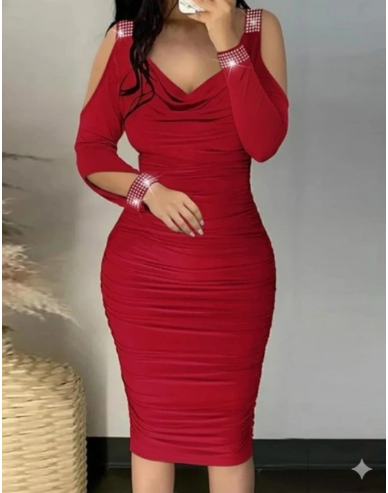 Kadın Omuzlardan Açık Uzun Kollu Taşlı Degaje Yakalı Sandy Midi Elbise