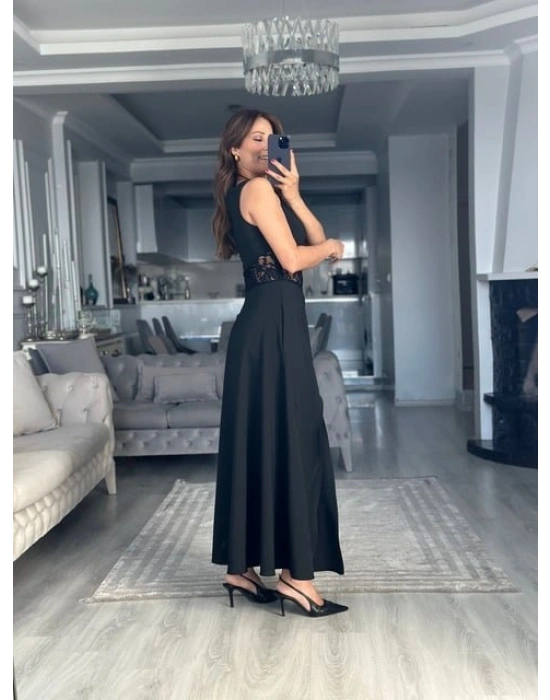 Kadın Omuzlardan Açık Yakası Açık Beli Dantelli Yırtmaçlı Uzun Janjan Krep Elbise