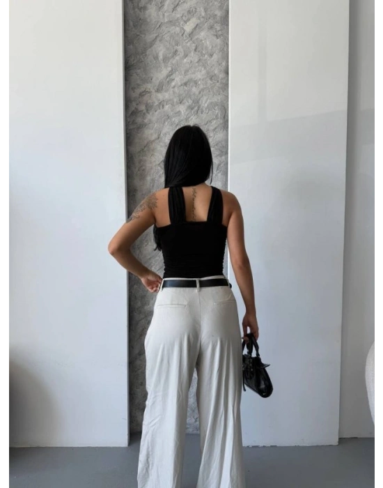 Kadın Toka Detay Halter Yaka Sandy Bluz