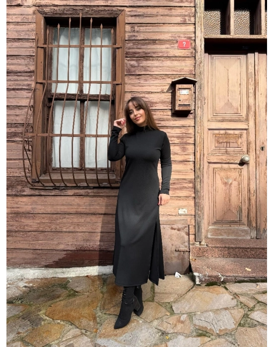 Kadın Uzun Kollu Balıkçı Yaka Derin Yırtmaç Detay Krep Elbise