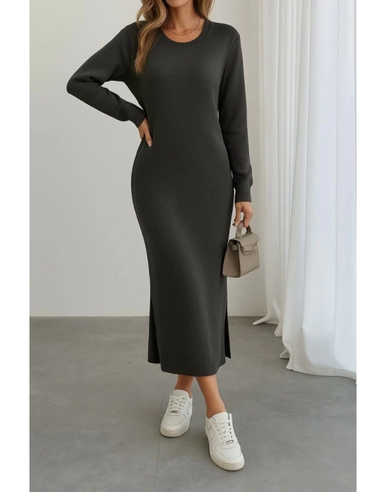 Kadın Uzun Kollu Bisiklet Yaka Yırtmaç Detay Triko Midi Boy Elbise