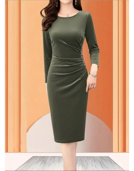 Kadın Uzun Kollu Bot Yaka Yanı Taş Detaylı Midi Kadife Elbise