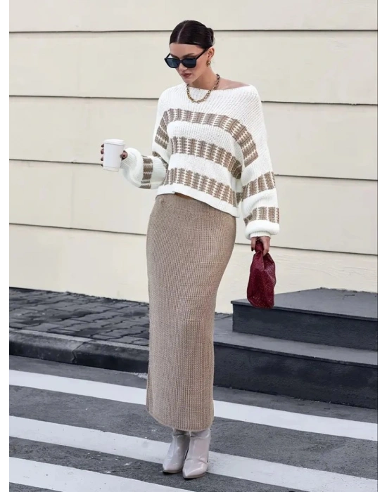 Kadın Uzun Kollu Kayık Yakalı Salaş Triko Bluz Ve Etek Ikili Takım