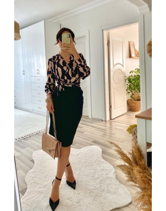 Kadın Uzun Kollu Kruvaze Yaka Dijital Baskılı Fiyonk Detay Atlas Kumaş Elbise