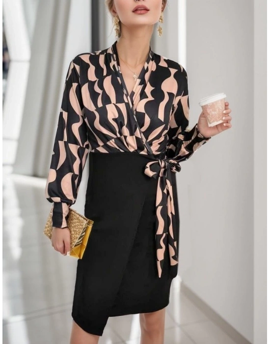 Kadın Uzun Kollu Kruvaze Yaka Dijital Baskılı Fiyonk Detay Atlas Kumaş Elbise