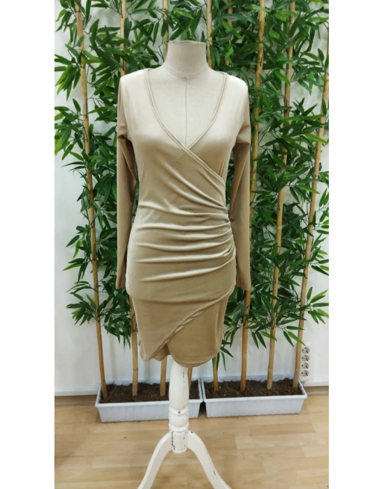 Kadın Uzun Kollu Kruvaze Yaka Kısa Kadife Elbise